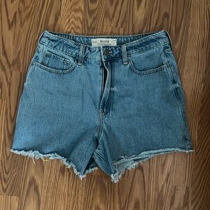 HOLLISTER DENIM SHORTS